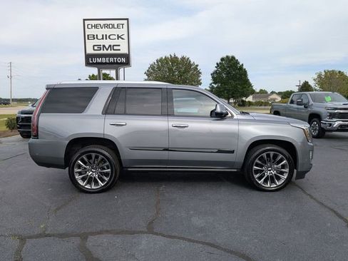 Used 2020 Cadillac Escalade Platinum w/ Escalade Sport Edition AWD/4WD image 2