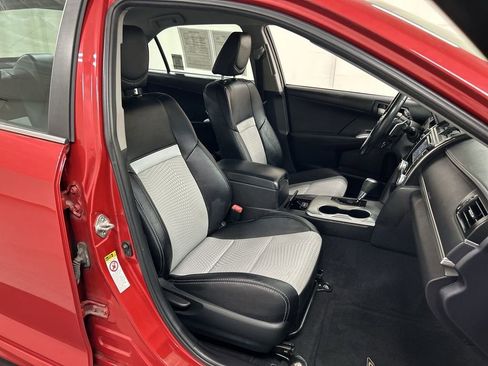 Used 2013 Toyota Camry SE image 21