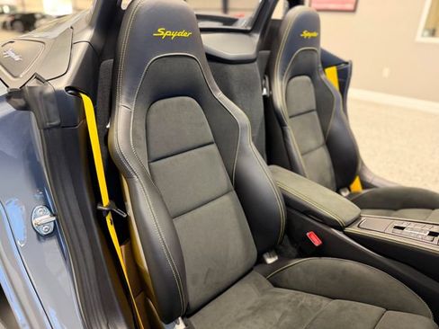 Used 2023 Porsche 718 Boxster Spyder RWD image 45