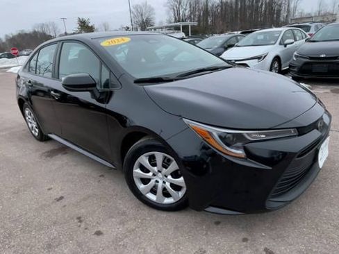 Used 2024 Toyota Corolla LE image 8