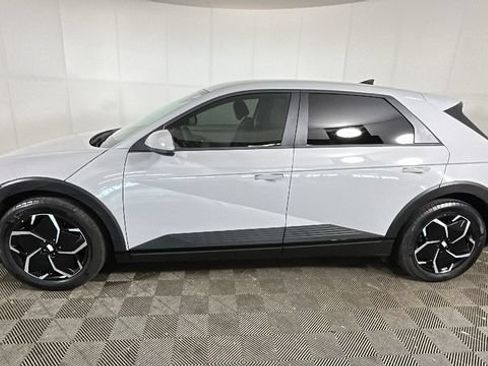 Used 2024 Hyundai Ioniq 5 SEL RWD image 5