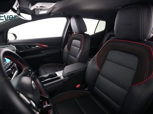 Used 2024 Chevrolet Equinox EV RS image 4