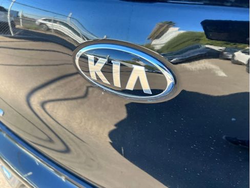 Used 2018 Kia Niro LX image 7