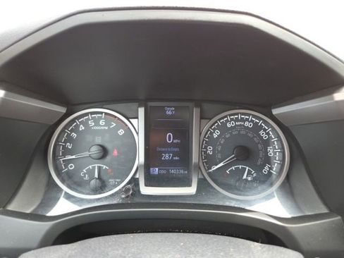 Used 2017 Toyota Tacoma Limited w/ Tow Package AWD/4WD image 13