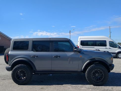 Certified 2024 Ford Bronco Badlands image 2
