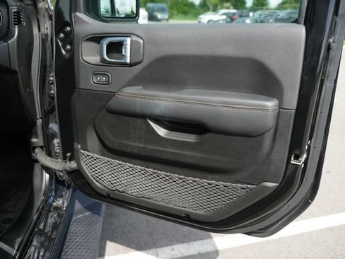 Used 2023 Jeep Gladiator Overland AWD/4WD image 20
