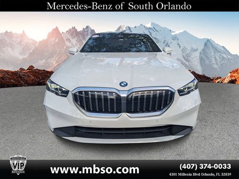 Used 2024 BMW 530i 530i w/ Premium Package image 19