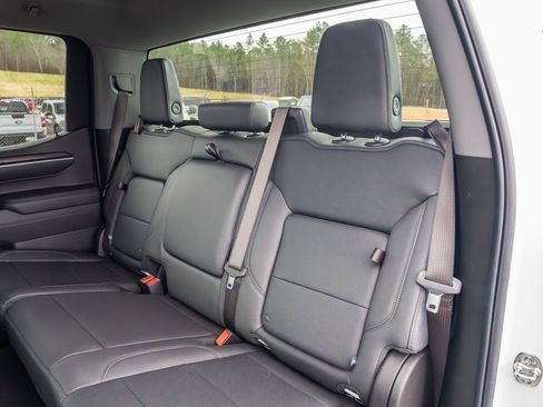 Used 2025 GMC Sierra 1500 SLT image 18