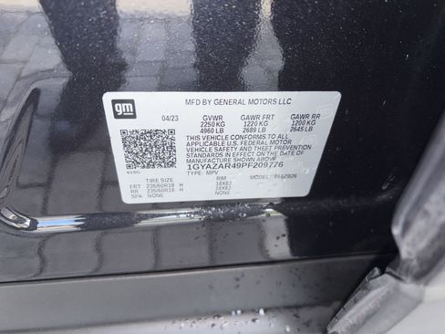 Used 2023 Cadillac XT4 Luxury w/ Driver Awareness Package image 14