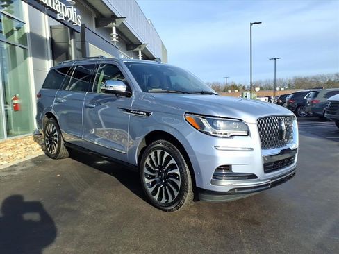Used 2024 Lincoln Navigator Black Label image 8