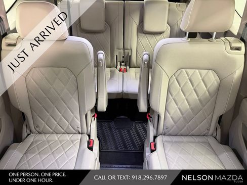 Used 2024 Volkswagen Atlas SEL Premium R-Line AWD/4WD image 33