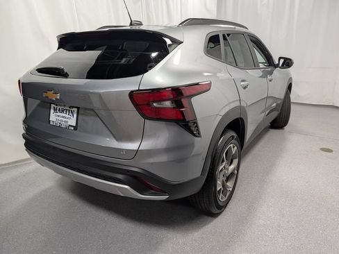 New 2026 Chevrolet Trax LT w/ Driver Confidence Package FWD image 3