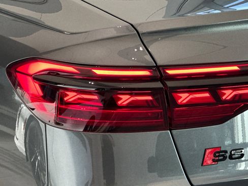 Used 2023 Audi S8 w/ S8 Comfort Plus Package image 48