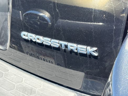 Used 2019 Subaru Crosstrek 2.0i Premium w/ Popular Package #3 AWD/4WD image 2