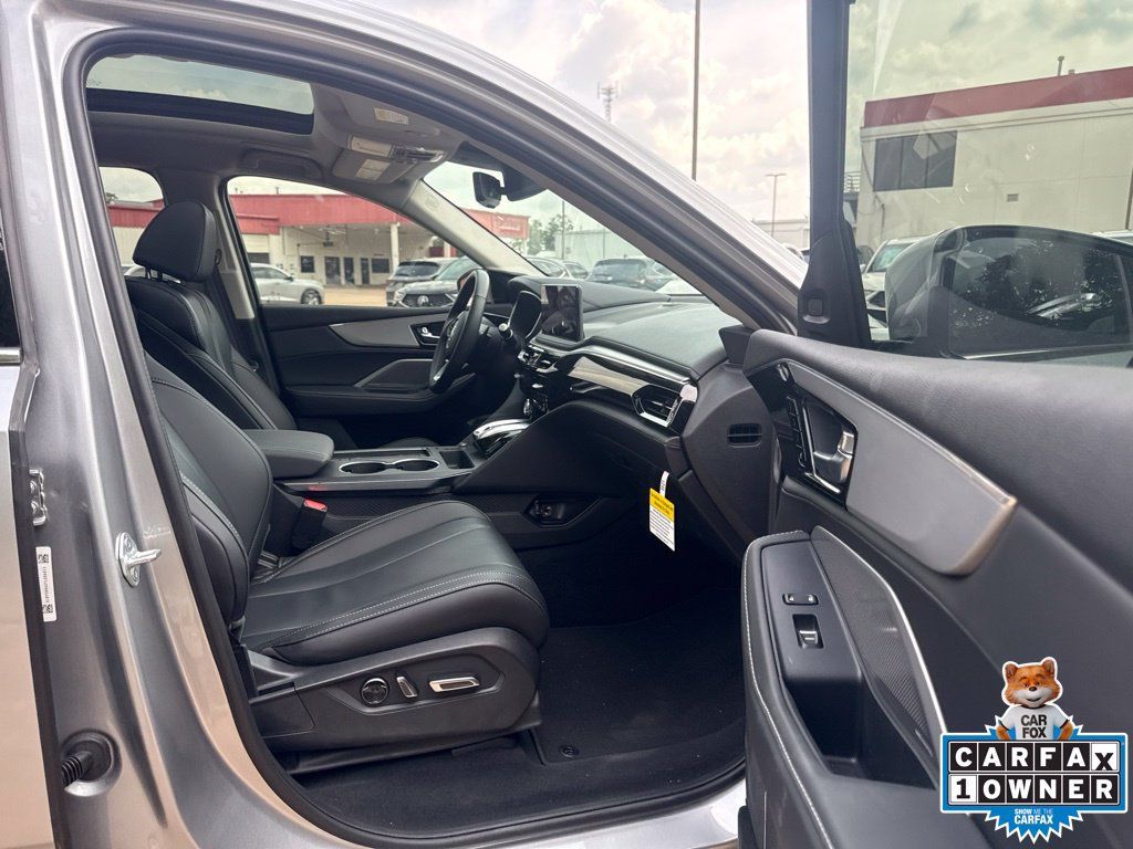 Used 2026 Acura MDX w/ Technology Package FWD image 28