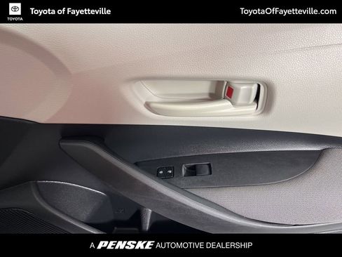 Used 2022 Toyota Corolla LE image 18
