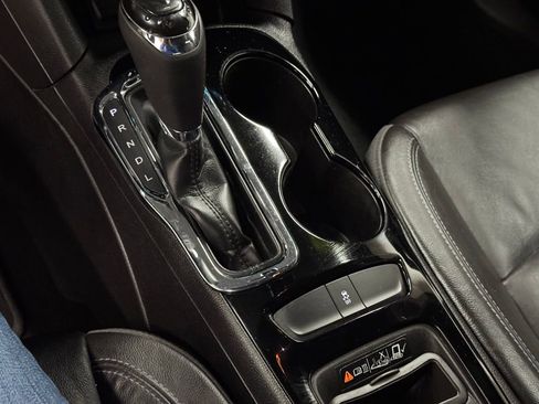 Used 2017 Chevrolet Cruze Premier image 32