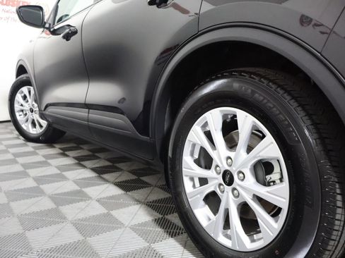 Used 2025 Ford Escape Active FWD image 11