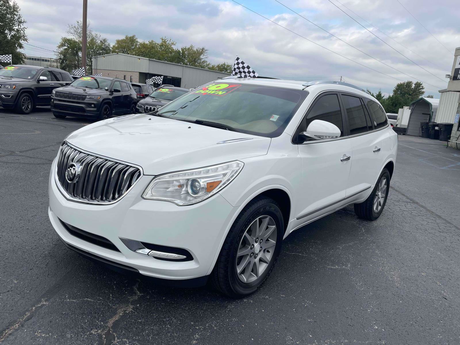 Used 2017 Buick Enclave Leather FWD image 3