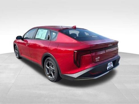 Used 2025 Kia K4 LXS image 7