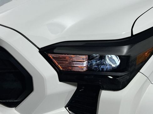 Used 2024 Toyota Tacoma SR5 image 12