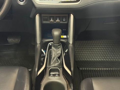 Used 2023 Toyota Corolla Cross XSE w/ Convenience Package image 15