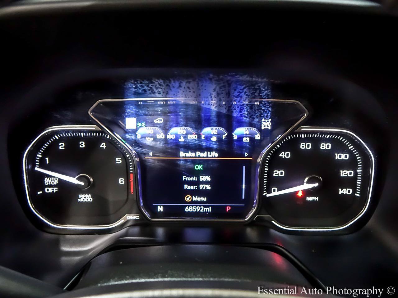 Used 2021 GMC Yukon XL AT4 w/ AT4 Premium Plus Package AWD/4WD image 21