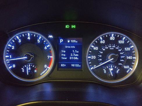 Used 2020 Hyundai Santa Fe SE FWD image 23