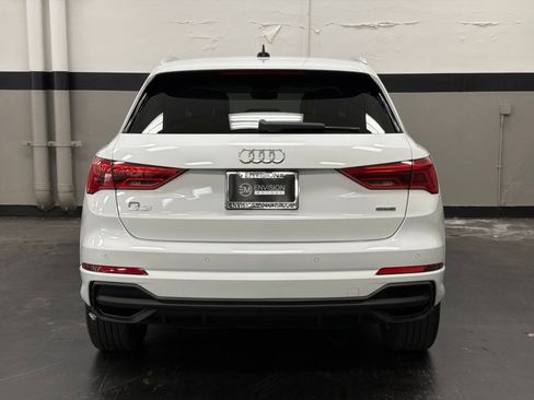 Used 2023 Audi Q3 2.0T Premium Plus w/ Premium Plus Package AWD/4WD image 11