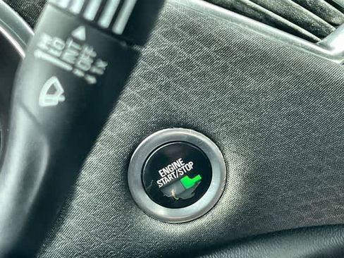 Used 2017 Chevrolet Malibu LT image 28