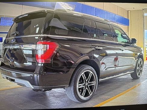 Used 2020 Ford Expedition Limited w/ Special Edition Package image 4