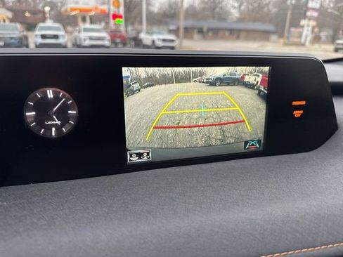 Used 2020 Lexus UX 250h w/ Premium Package image 19