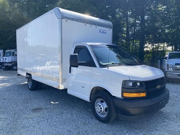 Used 2020 Chevrolet Express 3500 Extended w/ Driver Convenience Package RWD image 13