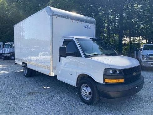 Used 2020 Chevrolet Express 3500 Extended w/ Driver Convenience Package RWD image 13