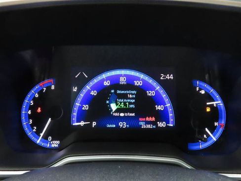Used 2022 Toyota Corolla Cross XLE FWD image 21