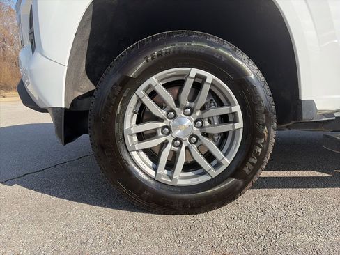 Used 2023 Chevrolet Colorado LT w/ LT Convenience Package II image 31