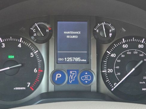 Used 2016 Lexus GX 460 Luxury w/ Preferred Accessory Package image 27