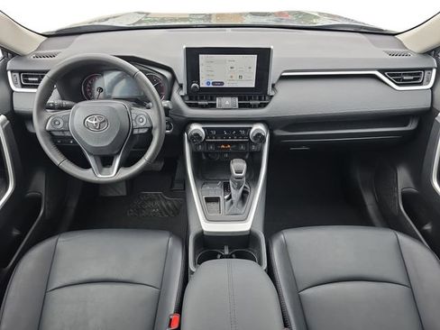 Used 2023 Toyota RAV4 XLE Premium FWD image 9