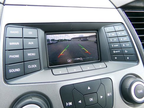 Used 2017 Ford Taurus SEL AWD/4WD image 21