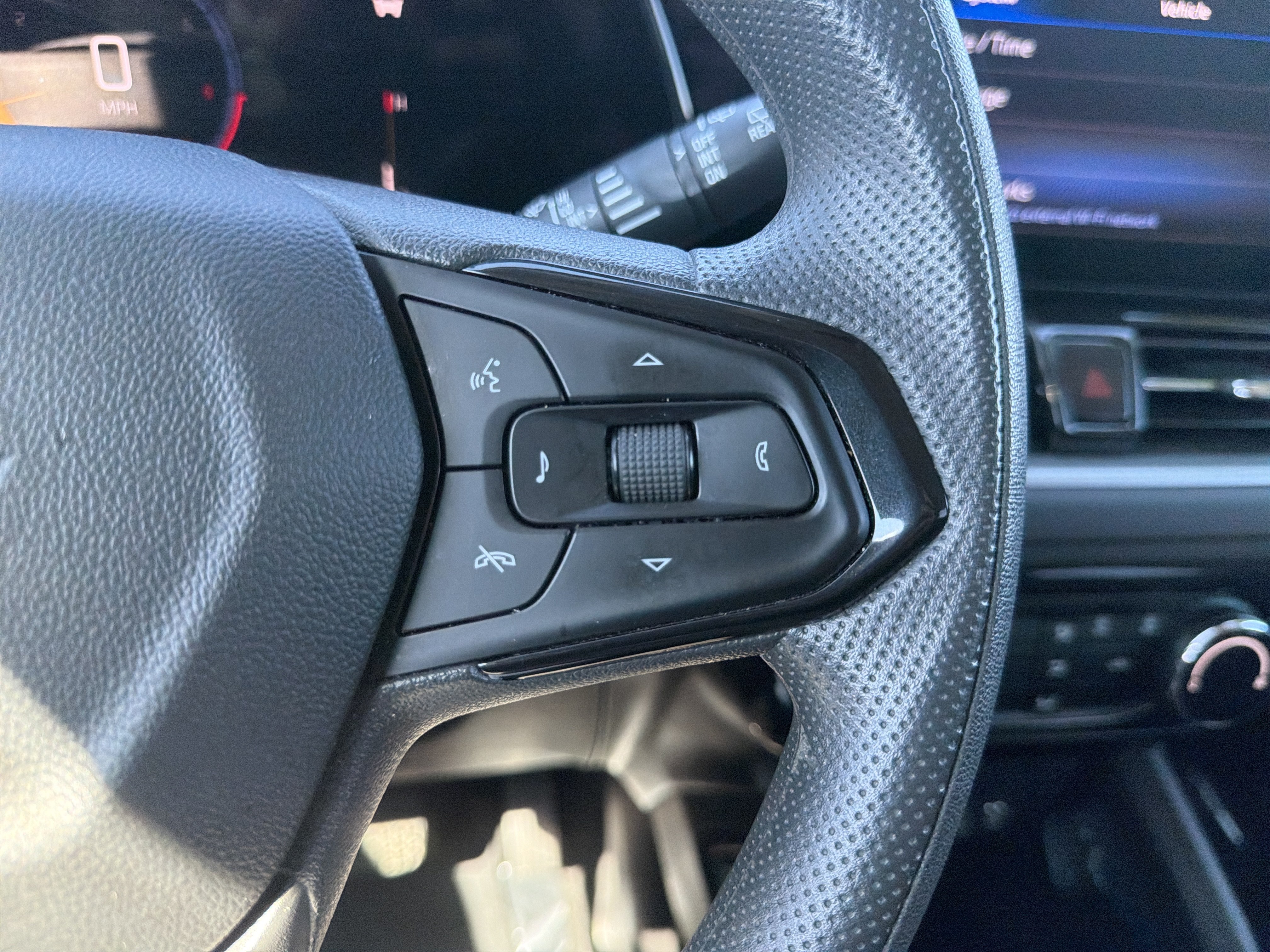 Used 2025 Chevrolet TrailBlazer LT AWD/4WD image 19