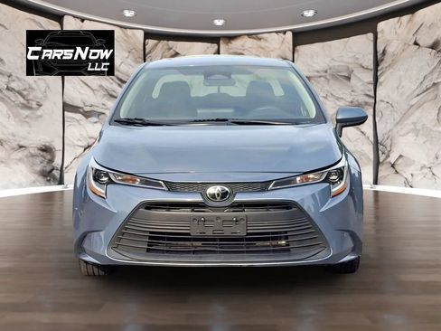 Used 2023 Toyota Corolla LE FWD image 2