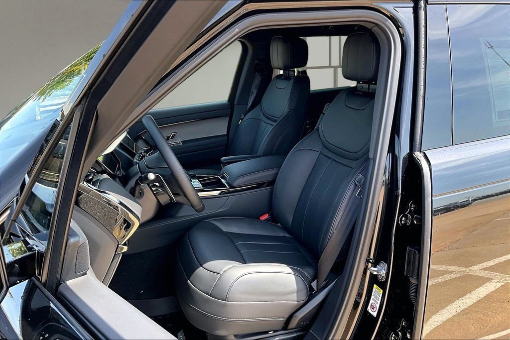 New 2026 Land Rover Range Rover Sport SE AWD/4WD image 9
