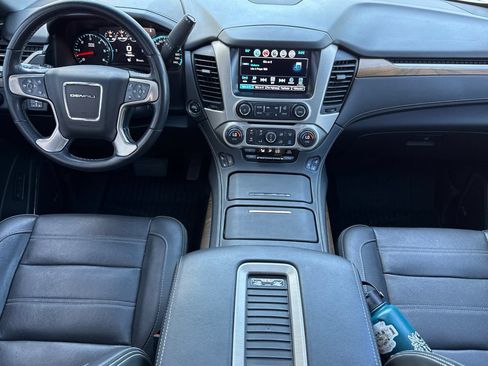 Used 2019 GMC Yukon Denali w/ Denali Ultimate Package AWD/4WD image 13