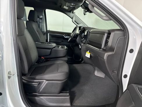 New 2025 GMC Sierra 1500 Elevation image 28