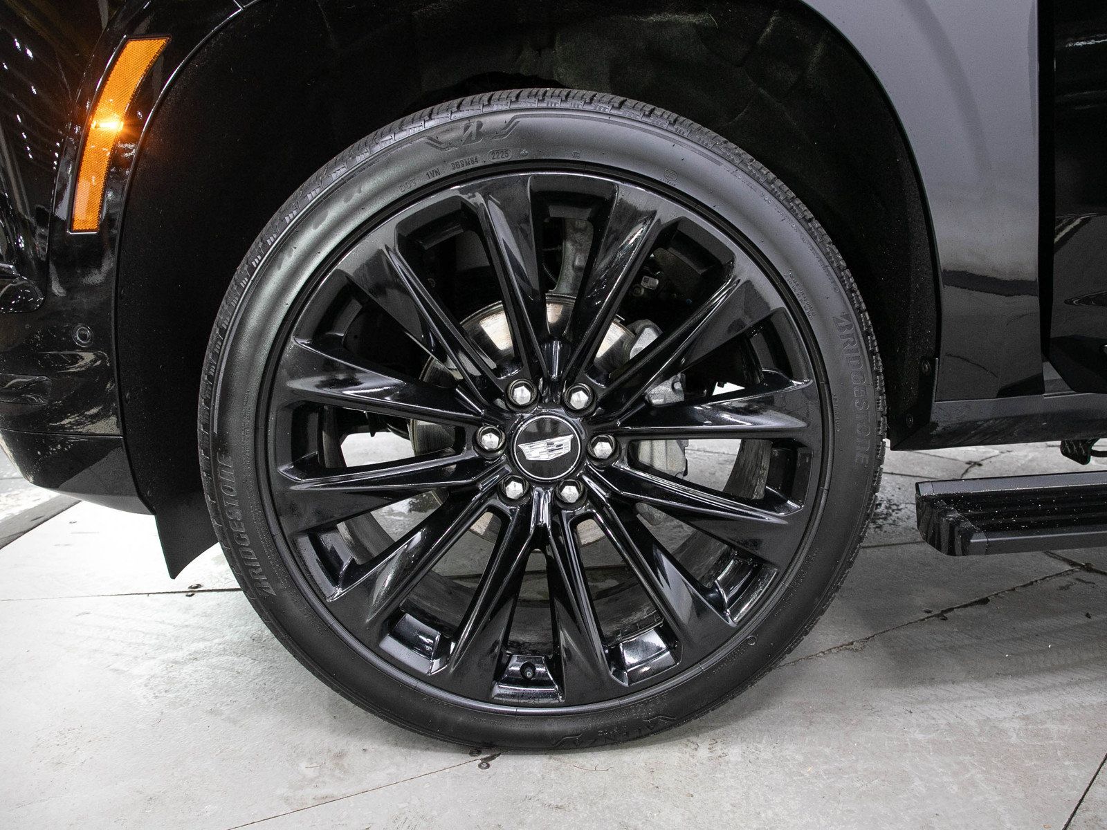 Used 2025 Cadillac Escalade Sport Platinum w/ LPO, ONYX Package AWD/4WD image 35