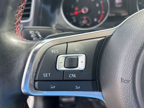 Used 2015 Volkswagen Golf 4-Door image 44