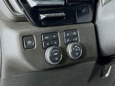Used 2024 Chevrolet Silverado 3500 LTZ w/ LTZ Premium Package image 12