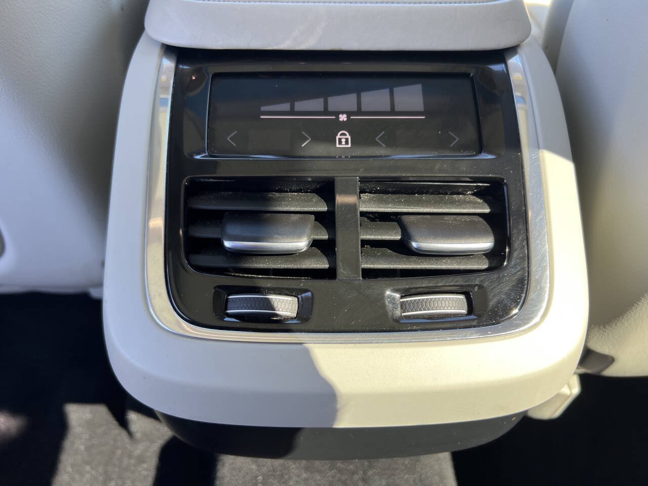 Used 2018 Volvo XC90 T6 Inscription w/ Convenience Package AWD/4WD image 20