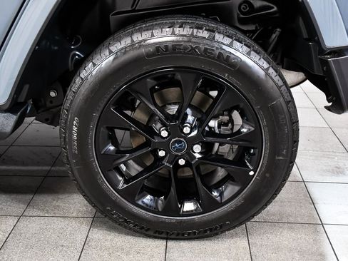 Used 2024 Jeep Wrangler Unlimited Sahara AWD/4WD image 8