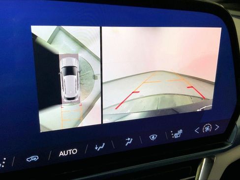 Used 2025 Chevrolet Equinox EV LT image 21